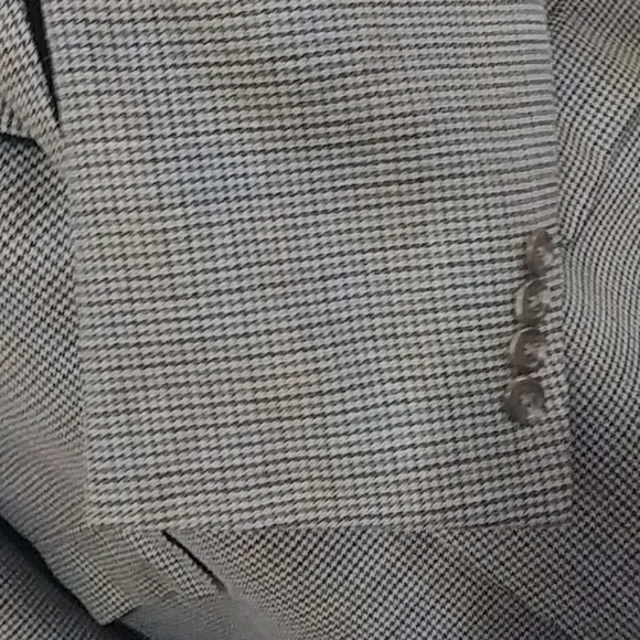 Lauren - Picture 4 of 4